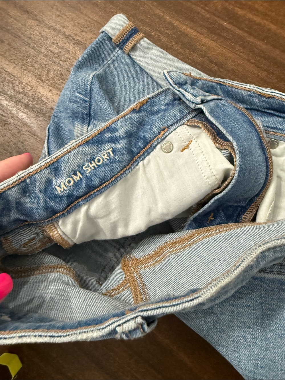 American Eagle Outfitters Light Wash Denim Roll Cuff Shorts - Picture 6 of 6